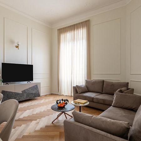 Sjr Luxury Apartment Trevi Fountain Roma Esterno foto