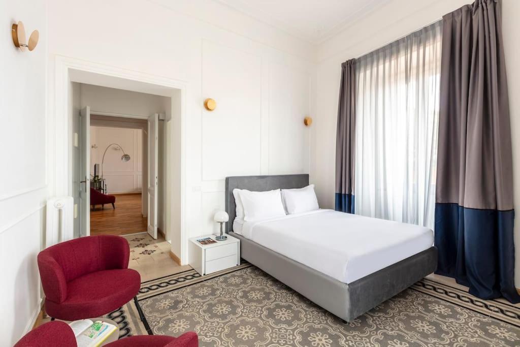 Sjr Luxury Apartment Trevi Fountain Roma Esterno foto