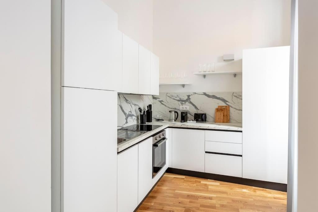Sjr Luxury Apartment Trevi Fountain Roma Esterno foto